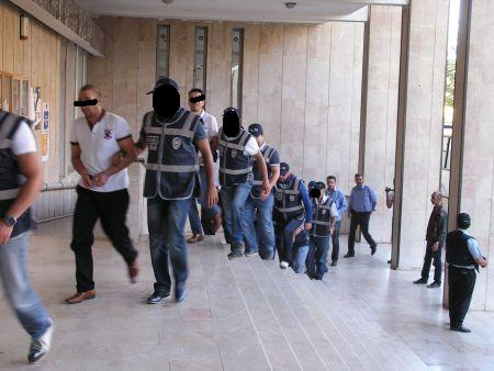 'Çete'ye 5 Tutuklama