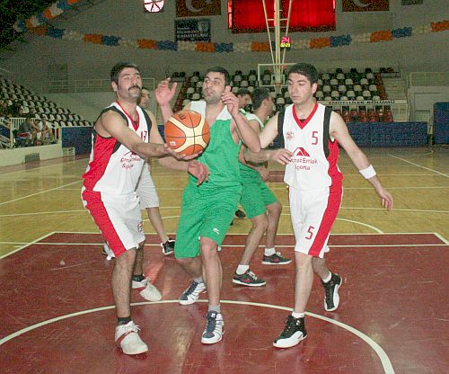 Basketbol Ligine Devam