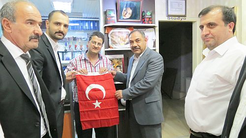 Türkçe İsim Kullanana Bayrak