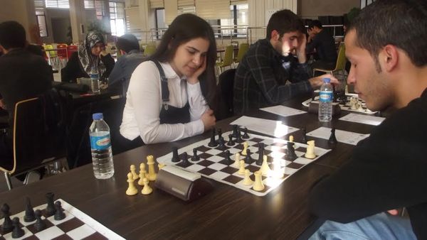 Üniversitede Satranç Turnuvası