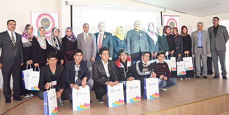 İHL'liler Arapça'da Yarıştı