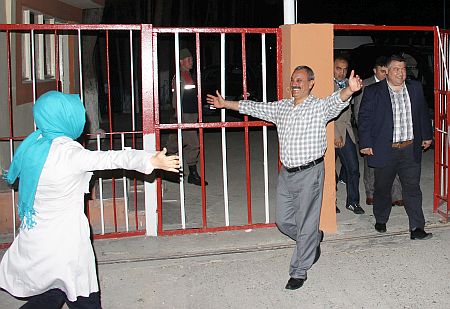 Adana'da Tutuklu Polislere Tahliye