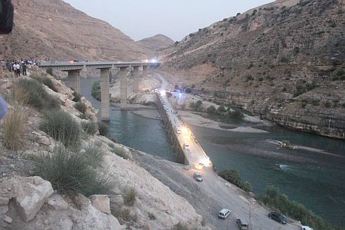 Baraj Kapağı Açıldı, 25 Kişi Suya Kapıldı