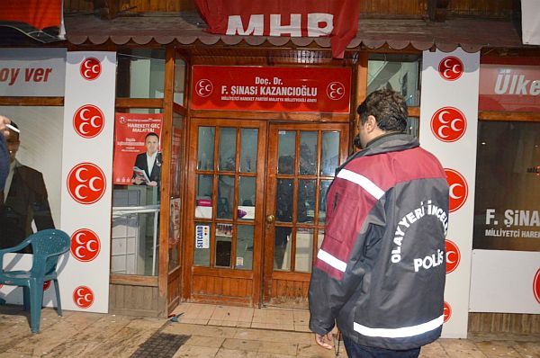 MHP Seçim Bürosu'nda Olay