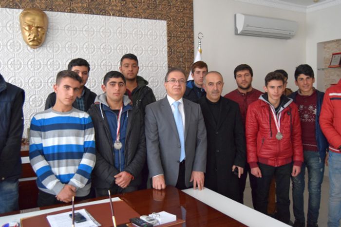 Başarılı Sporcular Kazgan'ı Ziyaret Etti
