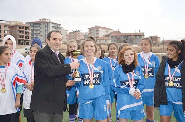 Lise Kızlar Futbol Sona Erdi
