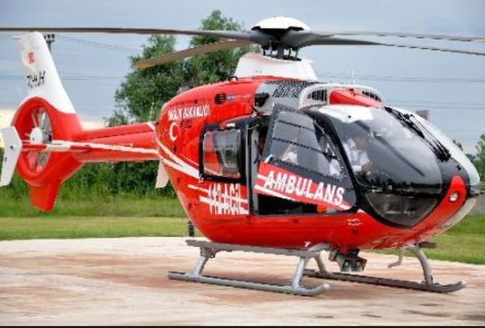 Ambulans Helikopterle Hastaneye Kaldırıldı