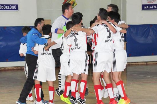 Futsal Yıldızlar Yarı Final Maçları Yapıldı