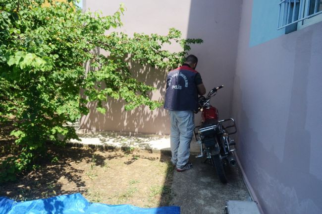 Çaldığı Motosikleti Cami Bahçesine Bıraktı