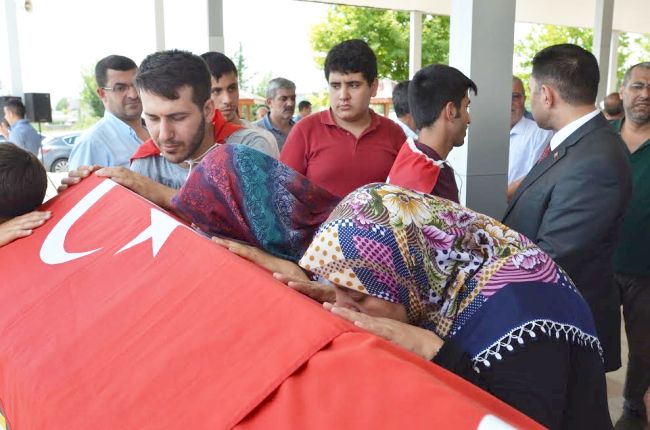 Darbe Kurbanları Malatya'da Toprağa Verildi