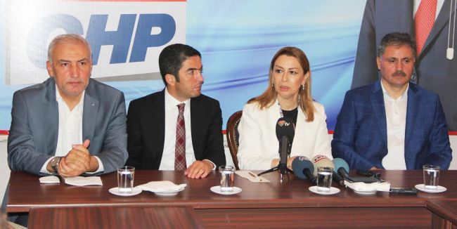 AKP Heyeti'nden CHP'ye Ziyaret