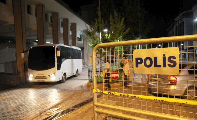 FETÖ'den 15 Polis Daha Tutuklandı