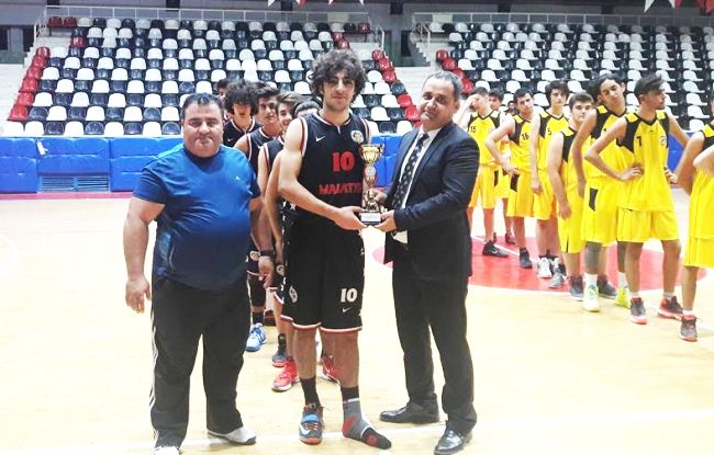 B.Belediye Basketbol U-18'de Şampiyon