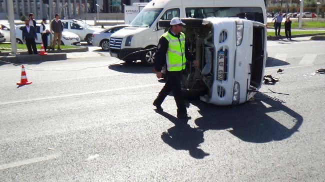 Virajdaki Trafik Kazasında 1 Kişi Yaralandı