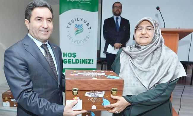 260 Birinci Sınıfa 'Okuma Bayramı Sandığı'