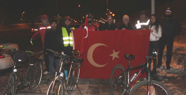 -9 Derecede Nöbetteki Polislere İkram