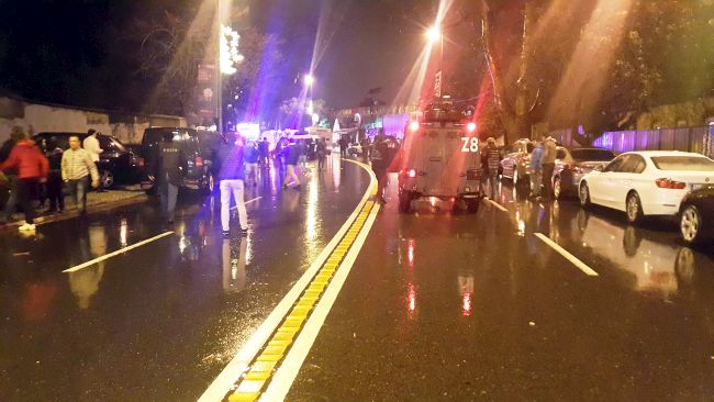 İstanbul'da Kanlı Baskın, 39 Ölü 60'ın Üzerinde Yaralı
