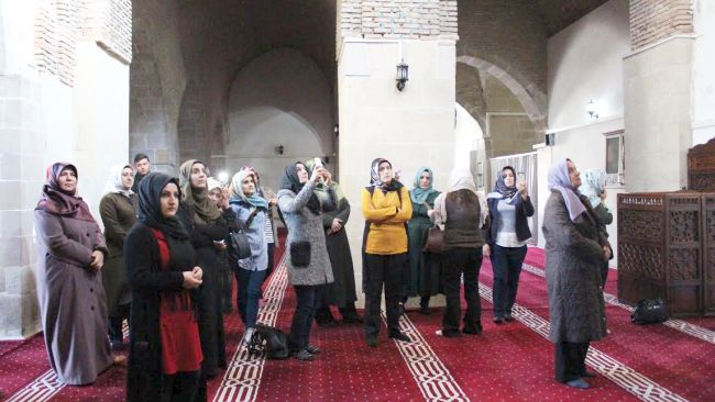 AKP Hakkari Kadın Kolları Malatya'da