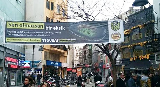 İstanbul'da EYMS'nin Maçına Çağrı Afişleri