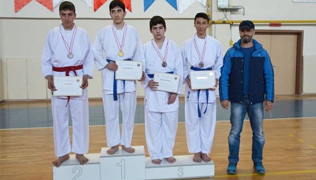 Gençler Karate Birinciliği Sona Erdi