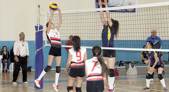 Voleybol Grubu Sona Erdi