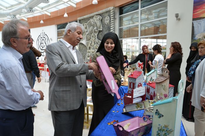 El Sanatları Sergisi Açıldı