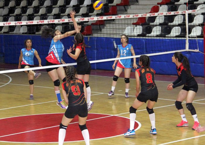 Voleybol Grup Şampiyonası Malatya'da Başladı