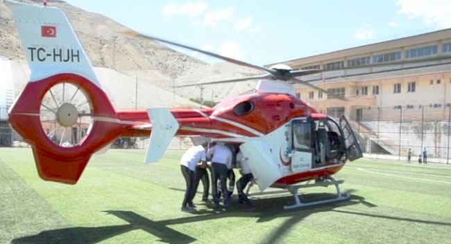 Helikopterle Hastaneye Kaldırıldı