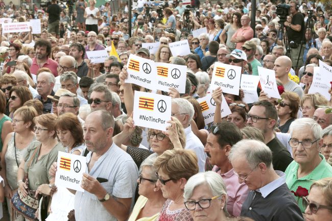 Barcelona'da 'Korkmuyoruz' Yürüyüşü