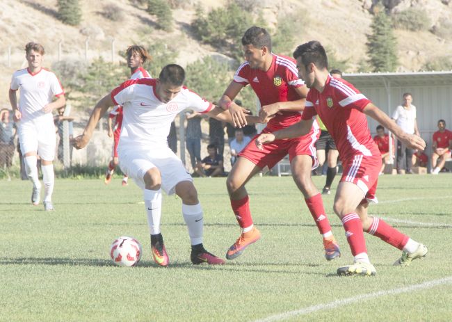 EYMS U 21 Antalya'yı İki Golle Geçti
