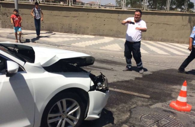 Aytaç Paşa Caddesi'nde Kaza.. 11 Kişi Yaralandı