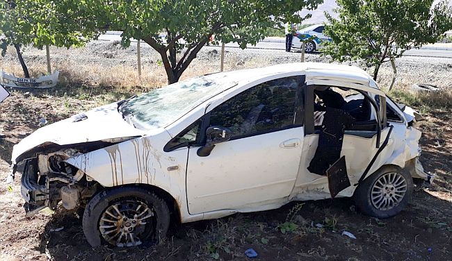 Pütürge Yol Ayrımında Kaza.. 4 Yaralı Var