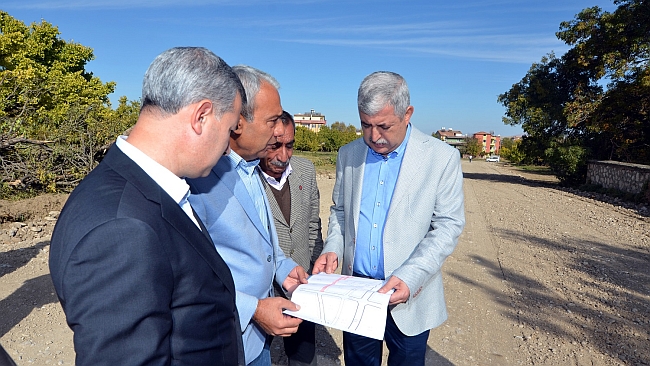 "Çarmuzu'da Doğalgazın Geçeceği Yolu Açtık"