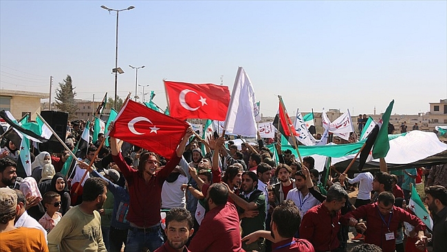 İdlib'te TSK'ya Bayraklı Destek