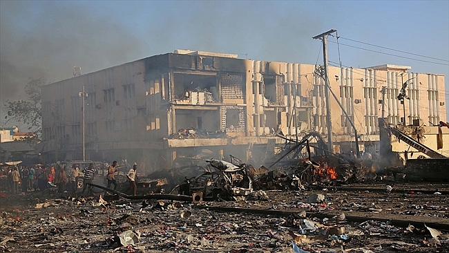 Somali'de Bombalı Saldırı: 231 Ölü
