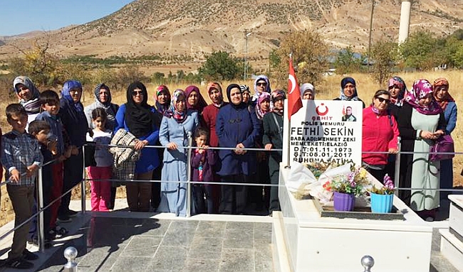Şehit Polisin Mezarını da Ziyaret Ettiler
