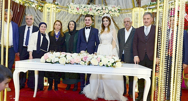 Başkan Öztürk Kızını Evlendirdi