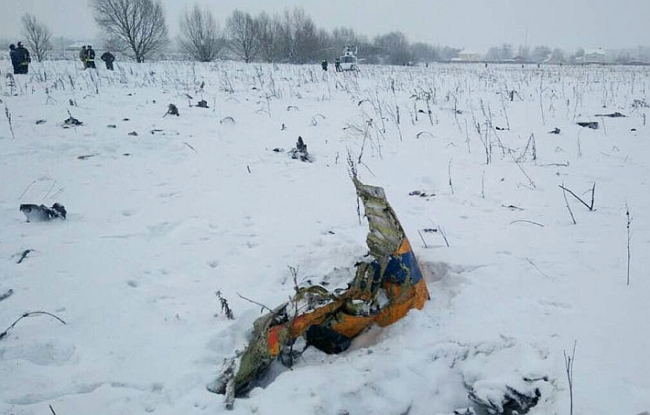 Rusya'da Yolcu Uçağı Düştü, 71 Ölü