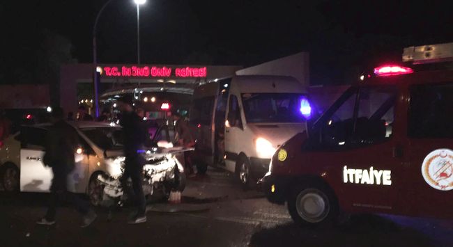 Üniversitenin Önünde Zincirleme Kaza: 1 Ölü, 3 Yaralı