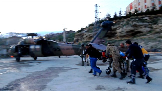 Ağır Yaralı Çocuğu TSK Helikopteri TÖTM'ye Getirdi