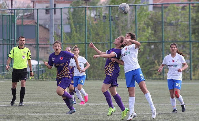 Kadınlar Futbolda 2 Ayrı Grup Malatya'da