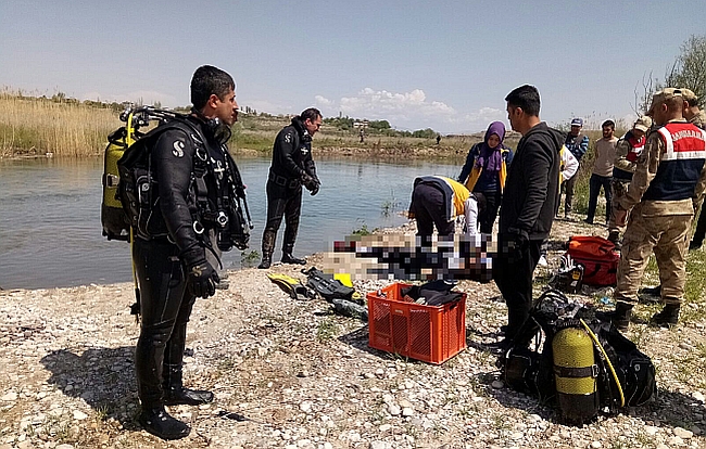 Balık Tuttuğu Çayda Boğuldu