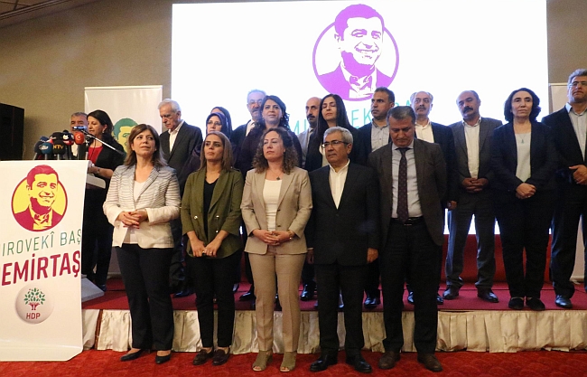 HDP Demirtaş'ın Adaylığını Açıkladı