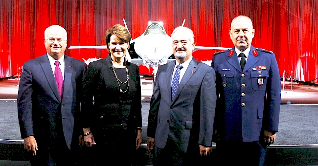 İlk F-35 Törenle Teslim Edildi