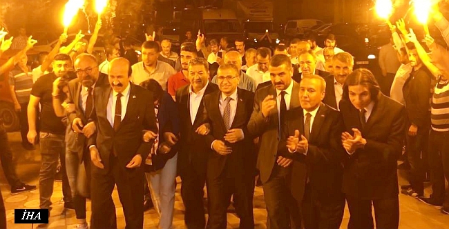 MHP Vekillik, AKP Erdoğan İçin Kutlamada