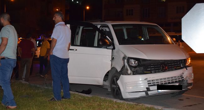 Trafik Kazalarında 1 Ölü, 5 Yaralı