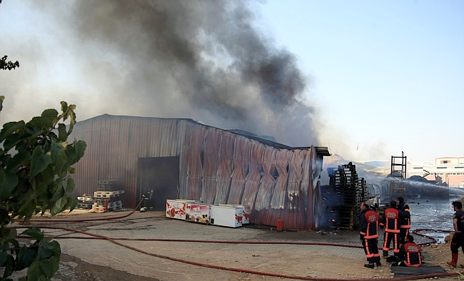 OSB'deki Dondurma Fabrikasında Yangın