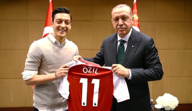 Halı Sahaya Mesut Özil'in Adı