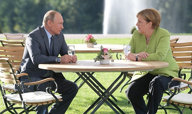 Merkel ile Putin Görüştü