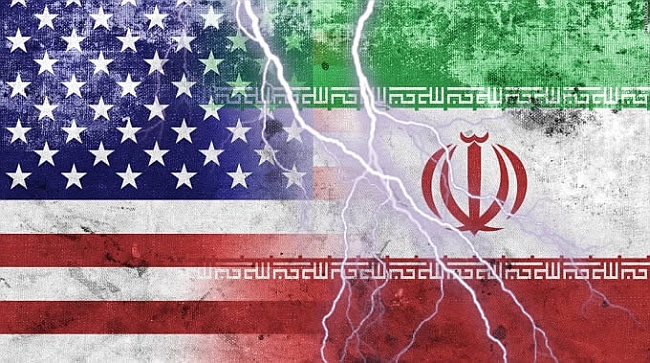 ABD İran'dan Petrol Alanlara Yaptırım Uygulayacak